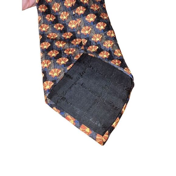 Ermenegildo Zegna Orange & Black Shell Print Handmade Neck Tie - Picture 5 of 7